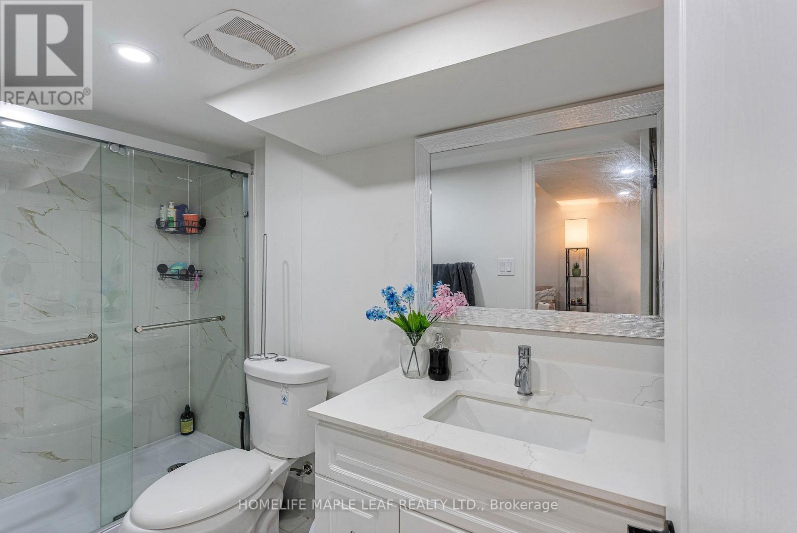 144 Bloomsbury Avenue, Brampton, Ontario  L6P 2X2 - Photo 47 - W12870112