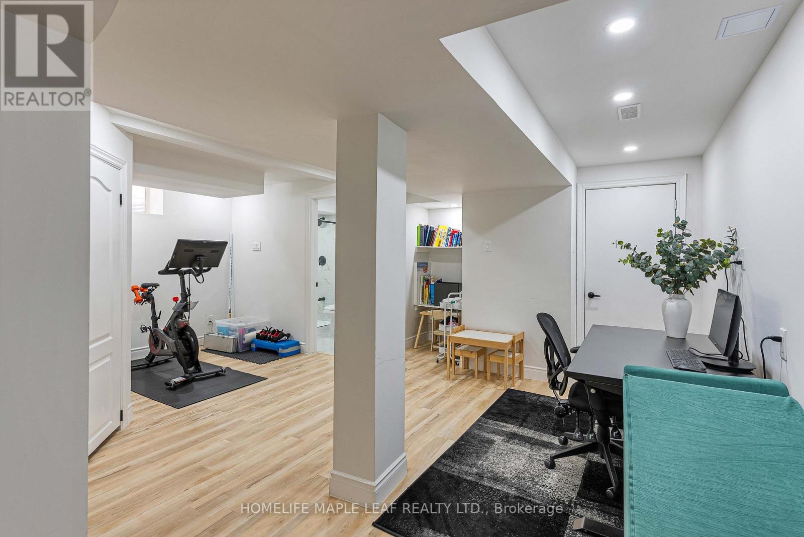 144 Bloomsbury Avenue, Brampton, Ontario  L6P 2X2 - Photo 40 - W12870112