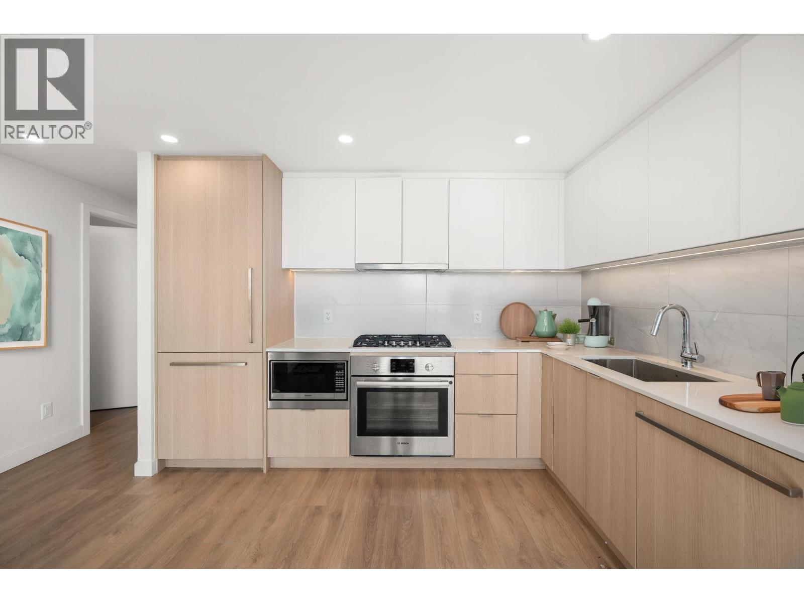 1609 308 Alderson Avenue, Coquitlam, British Columbia  V3K 0J2 - Photo 3 - R3098605