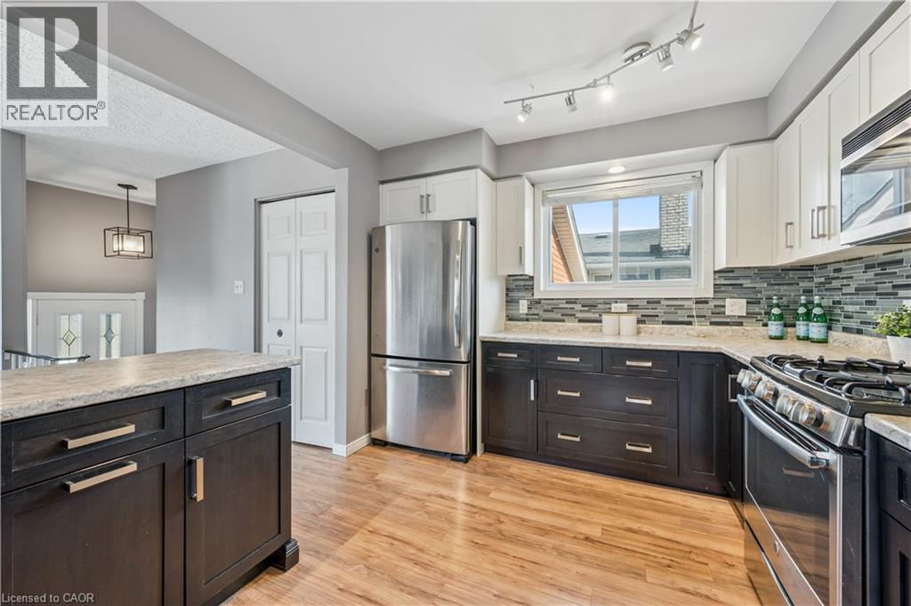 27 Graywood Court, Kitchener, Ontario  N2E 1W2 - Photo 11 - 40811180