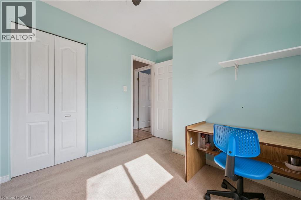 27 Graywood Court, Kitchener, Ontario  N2E 1W2 - Photo 17 - 40811180