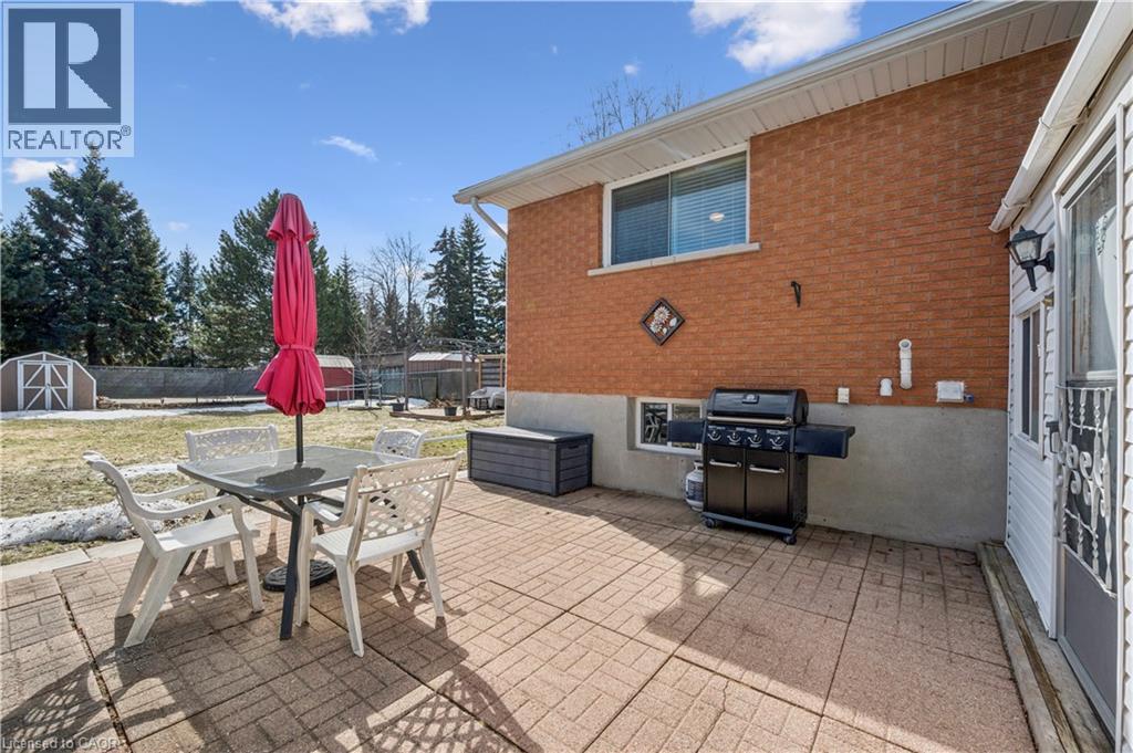 27 Graywood Court, Kitchener, Ontario  N2E 1W2 - Photo 34 - 40811180