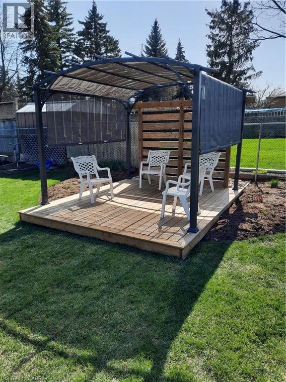 27 Graywood Court, Kitchener, Ontario  N2E 1W2 - Photo 41 - 40811180