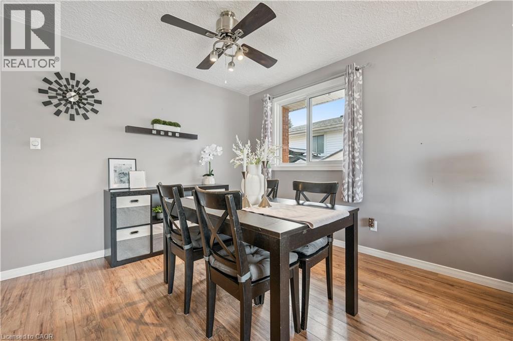 27 Graywood Court, Kitchener, Ontario  N2E 1W2 - Photo 8 - 40811180