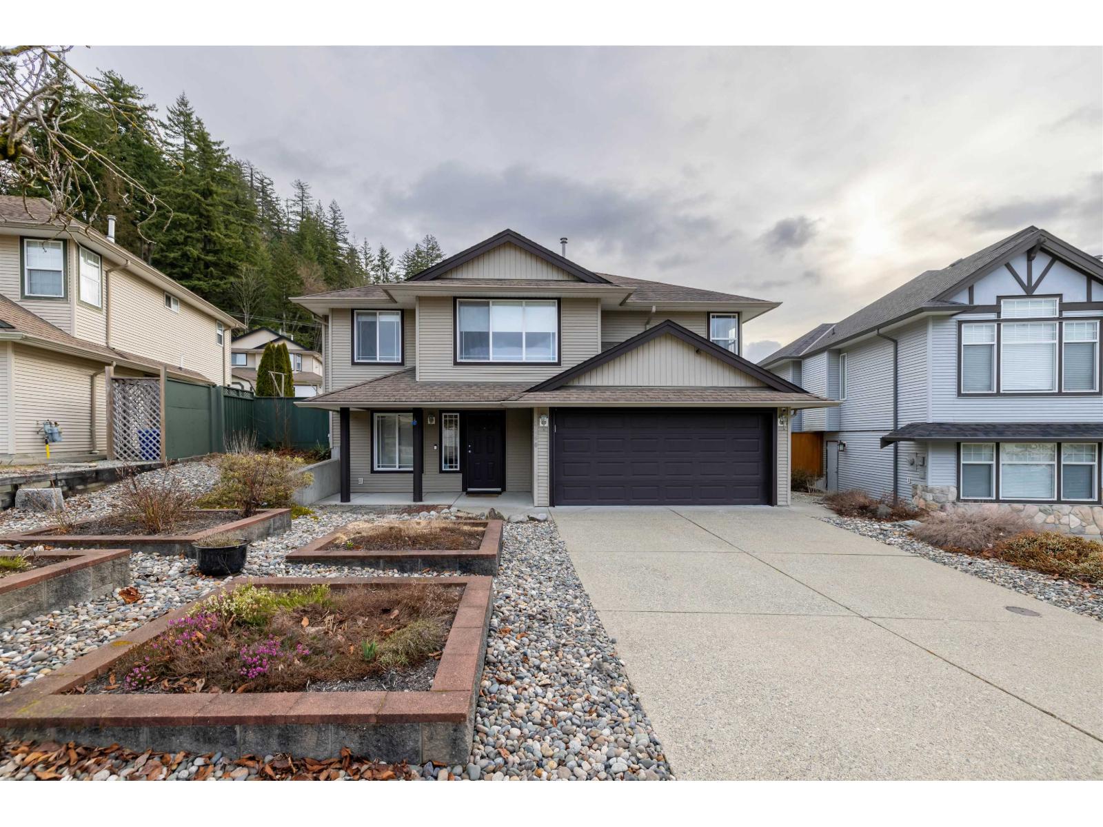 8268 Melburn Drive, Mission, British Columbia  V2V 7H3 - Photo 2 - R3097711