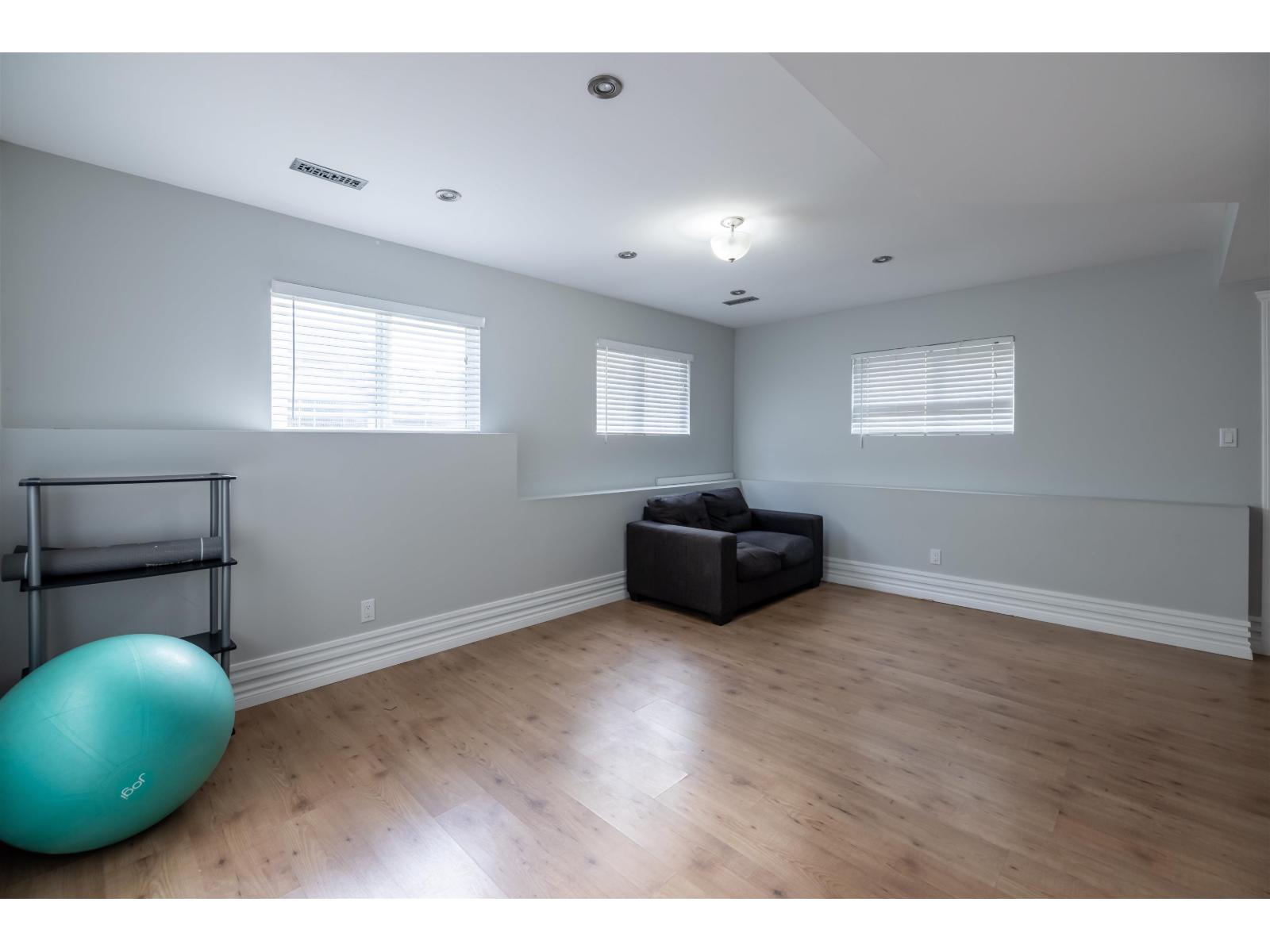 8268 Melburn Drive, Mission, British Columbia  V2V 7H3 - Photo 27 - R3097711