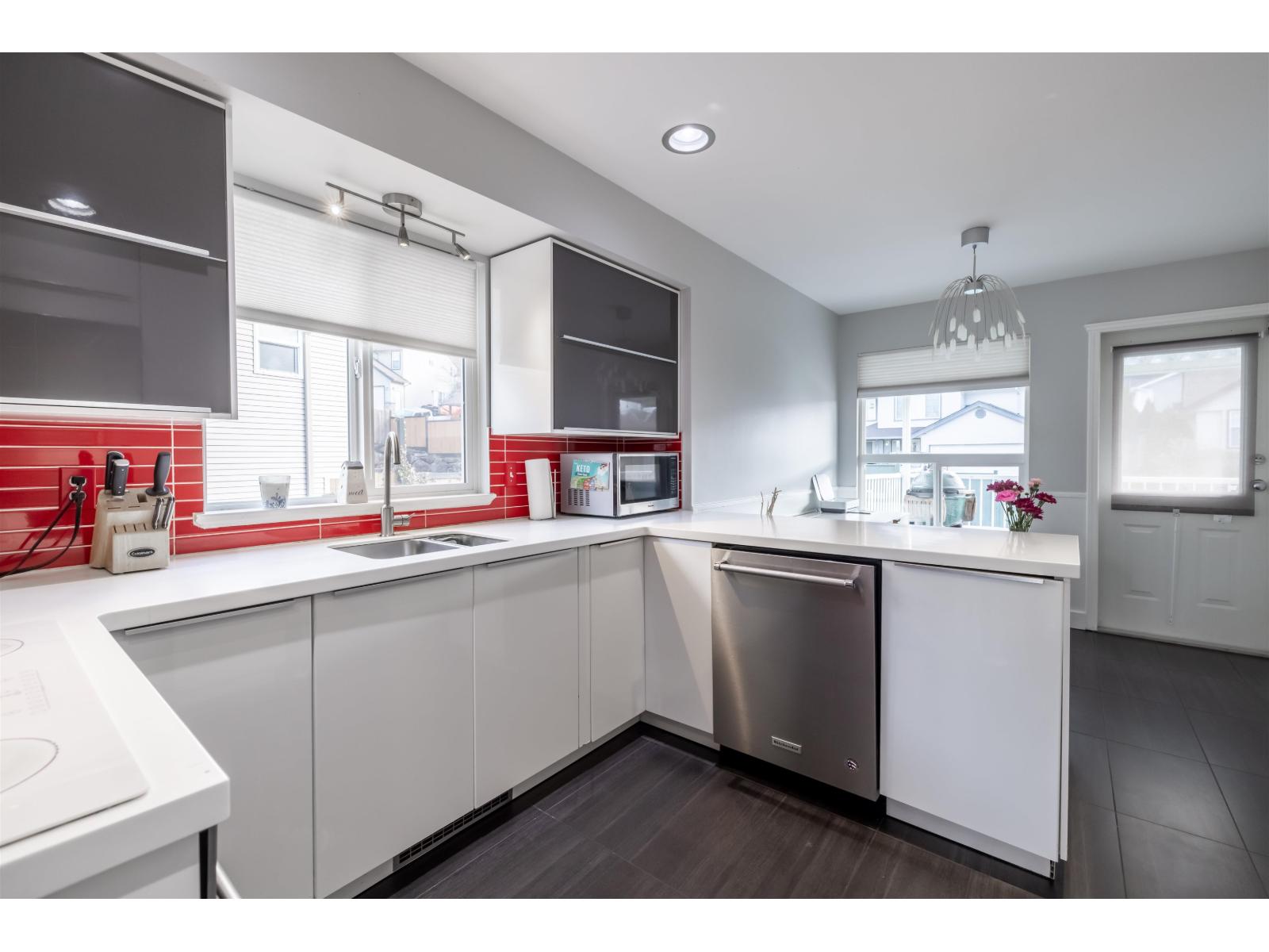 8268 Melburn Drive, Mission, British Columbia  V2V 7H3 - Photo 10 - R3097711