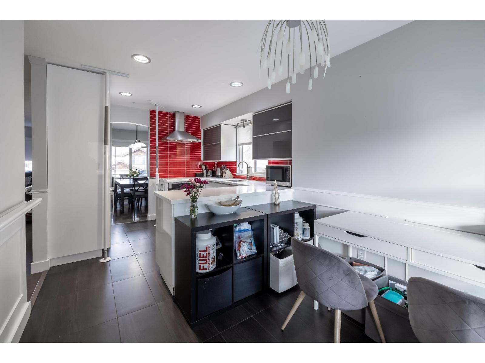 8268 Melburn Drive, Mission, British Columbia  V2V 7H3 - Photo 13 - R3097711