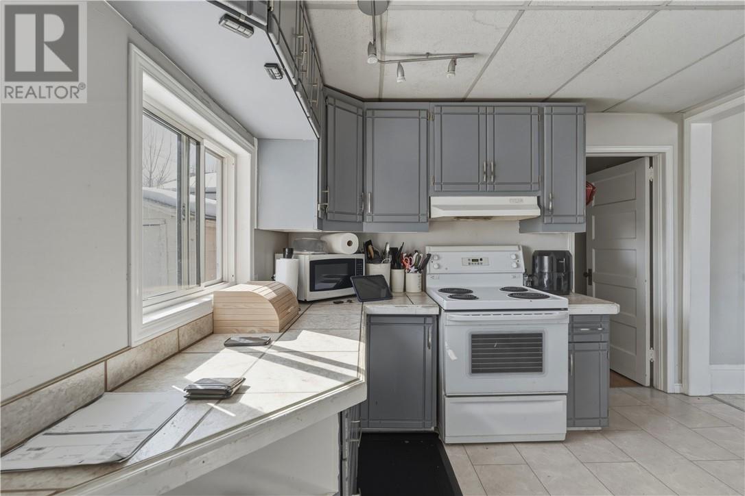 9 Longyear Road, Falconbridge, Ontario  P0M 1S0 - Photo 4 - 2126710