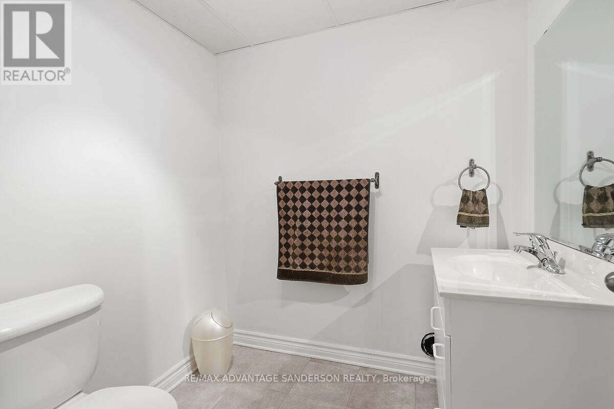 20735 Denfield Road, London North, Ontario  N6H 5L2 - Photo 47 - X12870186