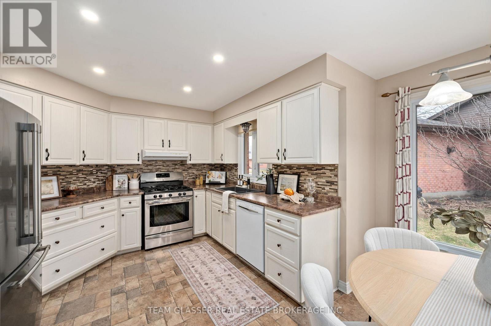 41 - 55 Fiddlers Green Road, London North, Ontario  N6H 4T8 - Photo 12 - X12870324