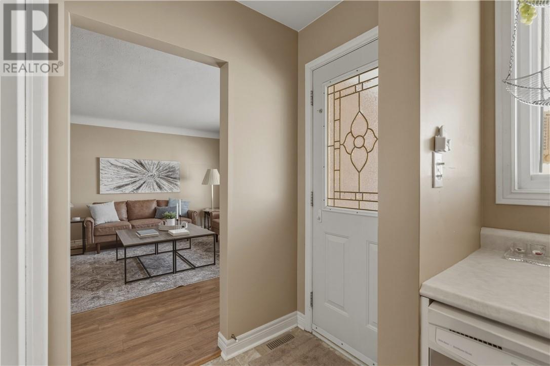 33 Oakwood Avenue, Capreol, Ontario  P0M 1H0 - Photo 2 - 2126752