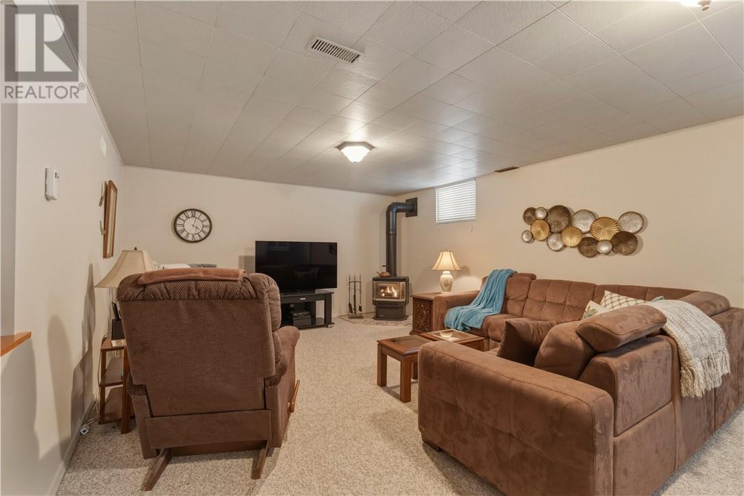 33 Oakwood Avenue, Capreol, Ontario  P0M 1H0 - Photo 21 - 2126752