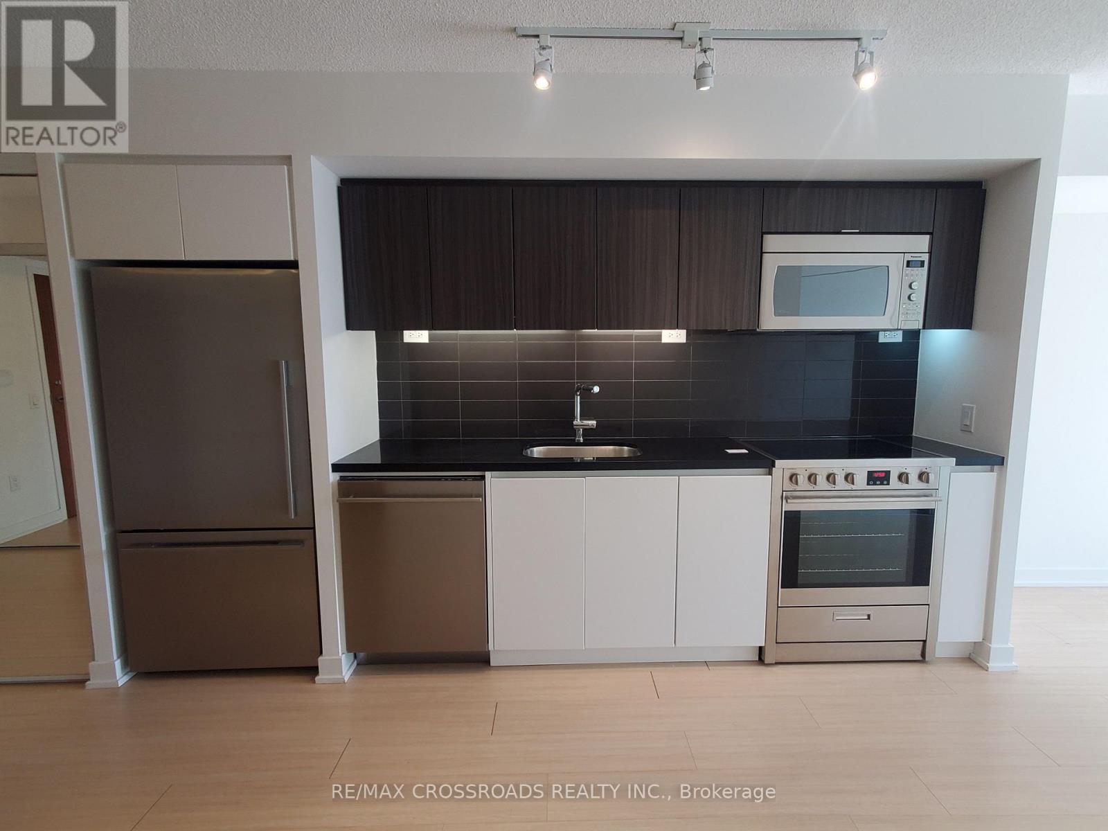 325 - 85 Queens Wharf Road, Toronto (Waterfront Communities), Ontario  M5V 0J9 - Photo 10 - C12870228