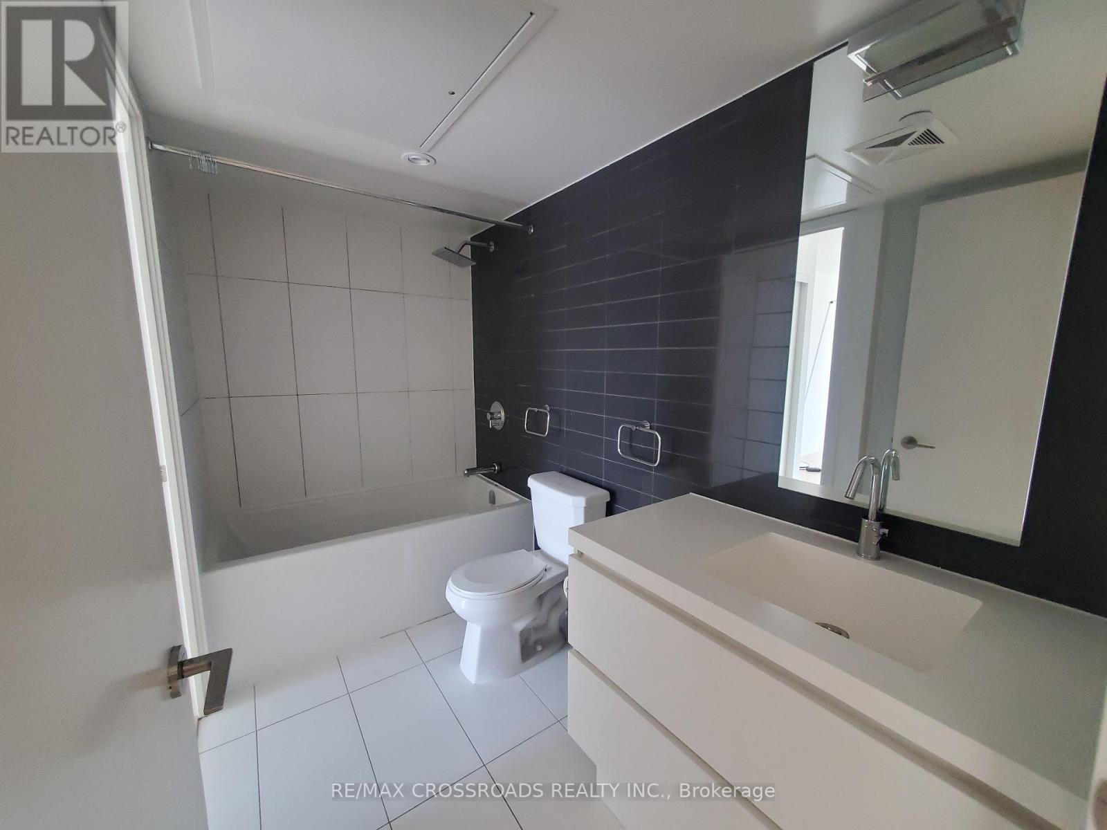 325 - 85 Queens Wharf Road, Toronto (Waterfront Communities), Ontario  M5V 0J9 - Photo 17 - C12870228