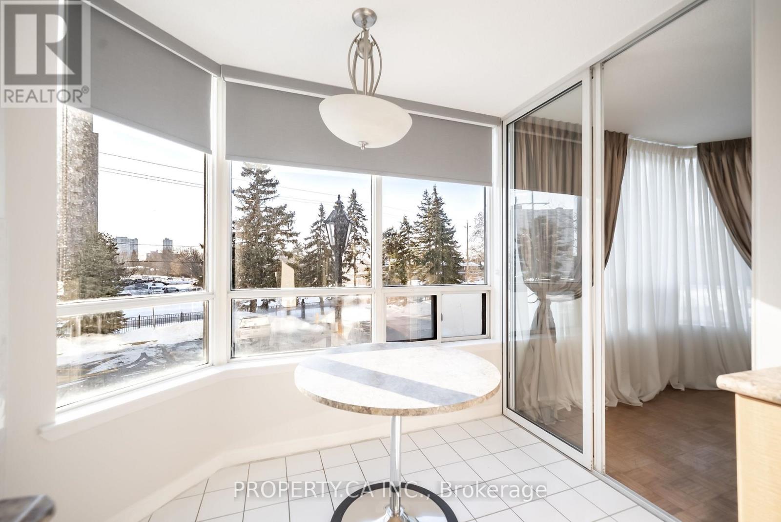 201 - 1121 Steeles Avenue W, Toronto (Westminster-Branson), Ontario  M2R 3W7 - Photo 13 - C12870246