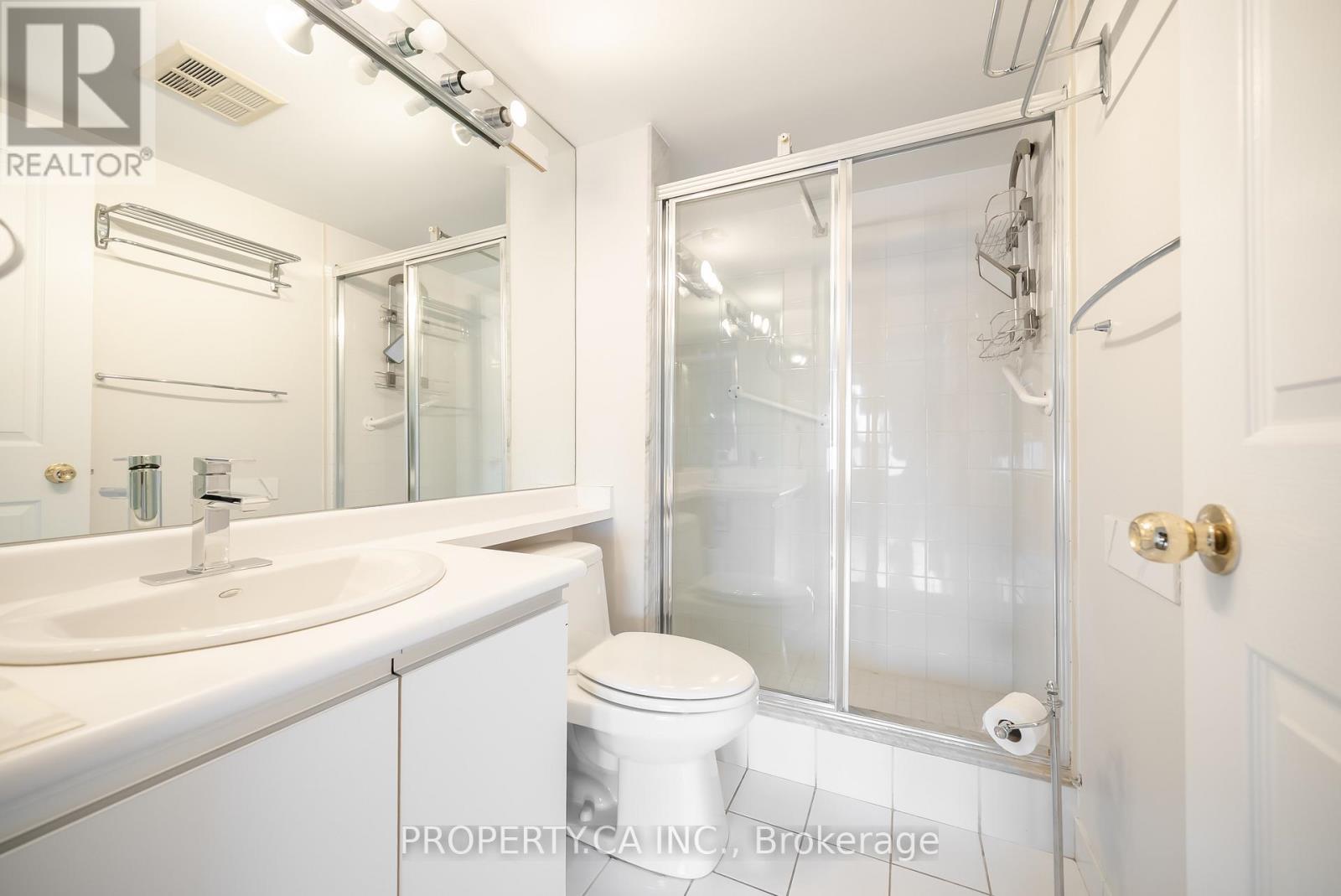 201 - 1121 Steeles Avenue W, Toronto (Westminster-Branson), Ontario  M2R 3W7 - Photo 24 - C12870246