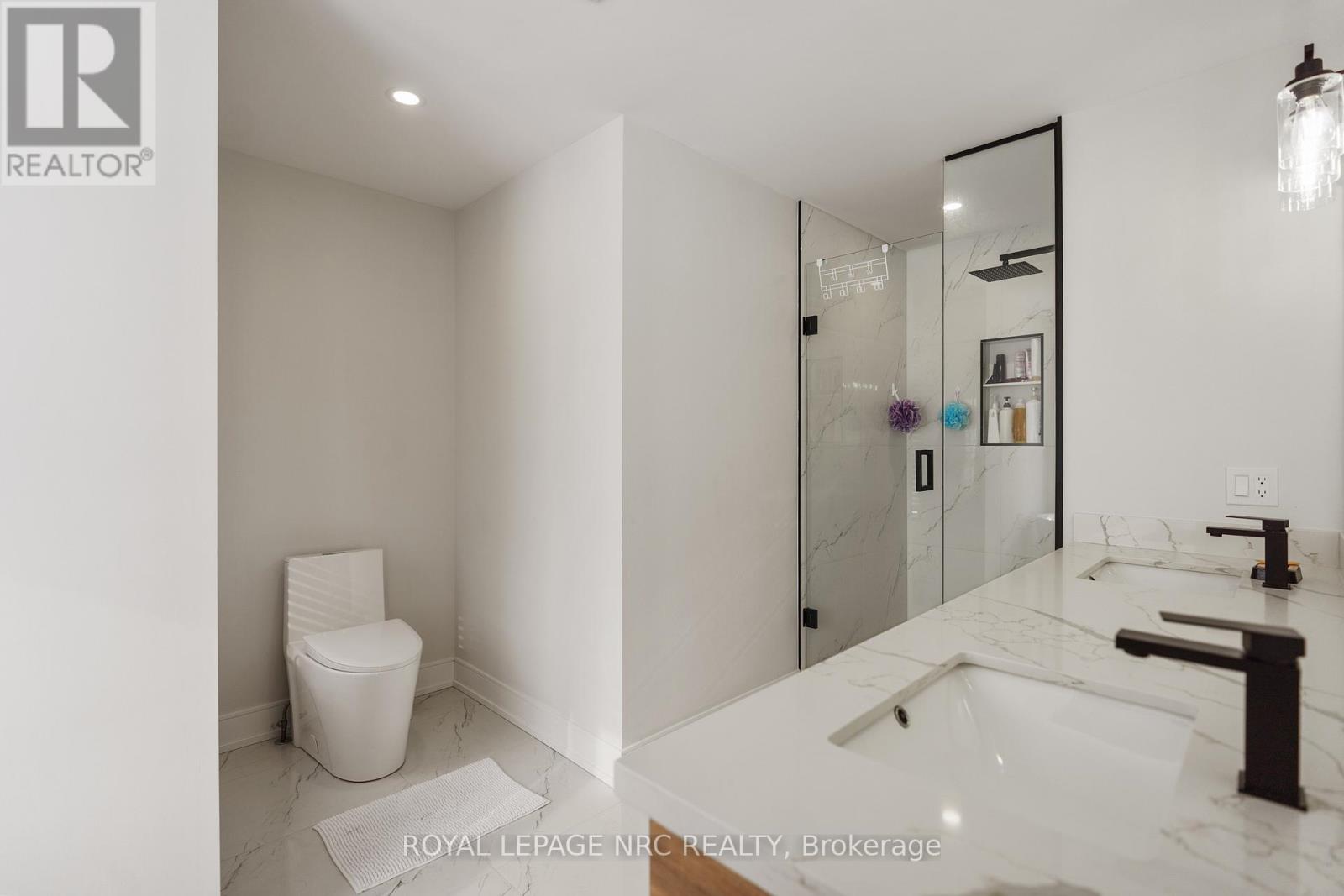 Upper - 7384 Splendour Drive, Niagara Falls, Ontario  L2H 3V8 - Photo 14 - X12870302