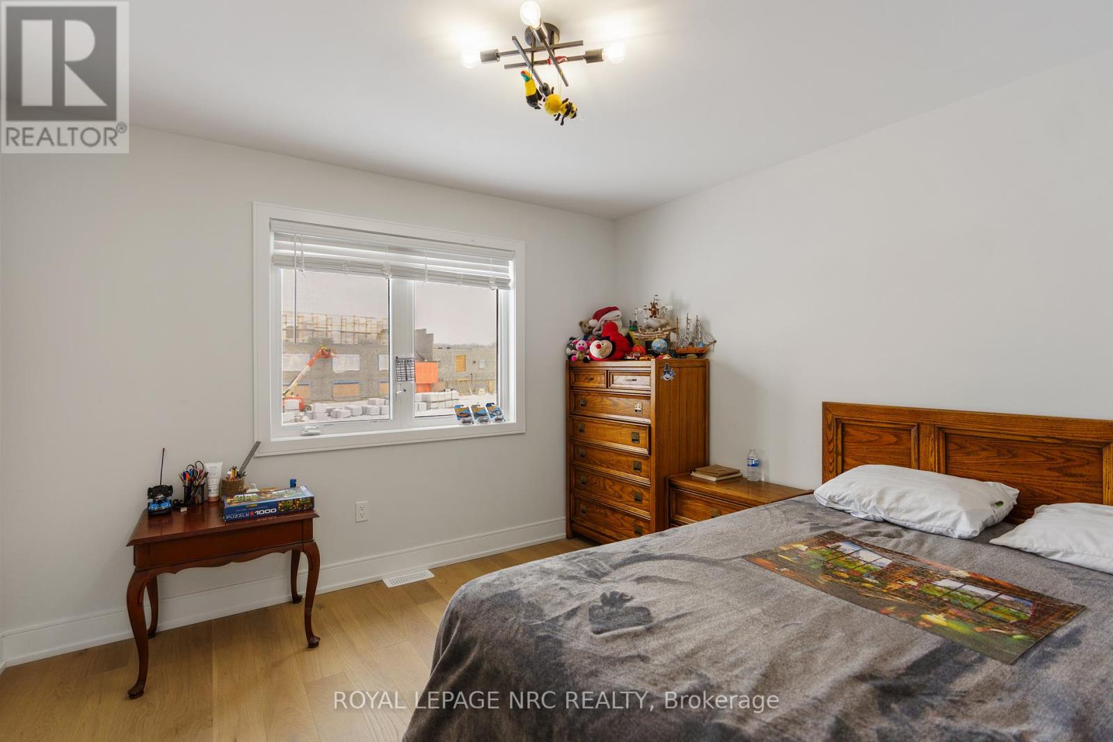 Upper - 7384 Splendour Drive, Niagara Falls, Ontario  L2H 3V8 - Photo 16 - X12870302