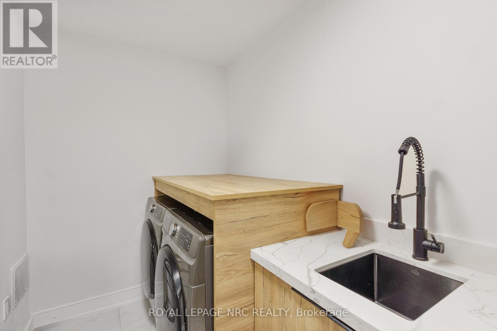 Upper - 7384 Splendour Drive, Niagara Falls, Ontario  L2H 3V8 - Photo 20 - X12870302