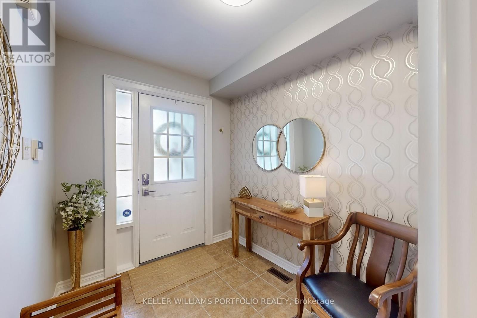 75 Monteith Crescent, Vaughan (Maple), Ontario  L6A 3M9 - Photo 12 - N12870190