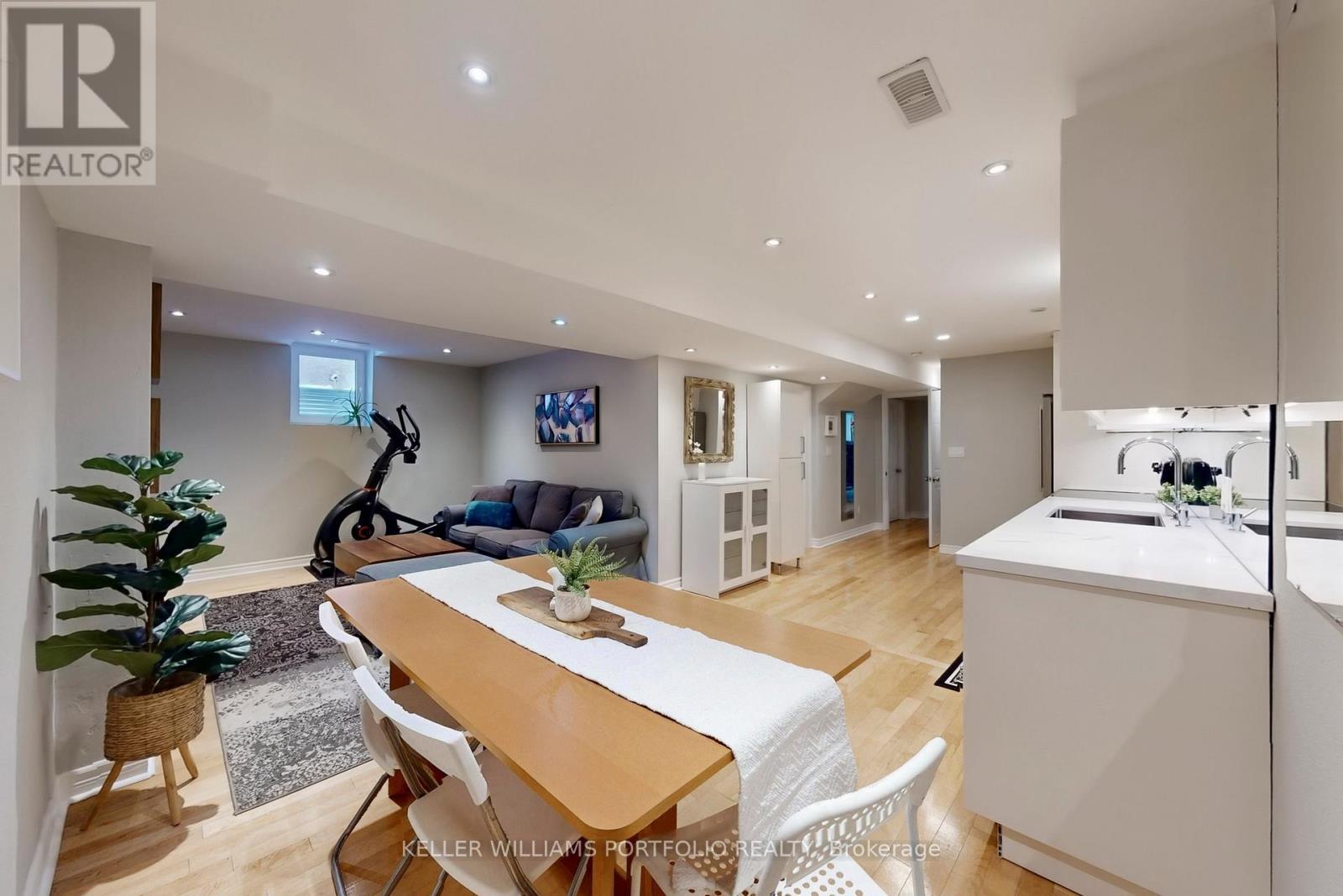 75 Monteith Crescent, Vaughan (Maple), Ontario  L6A 3M9 - Photo 26 - N12870190