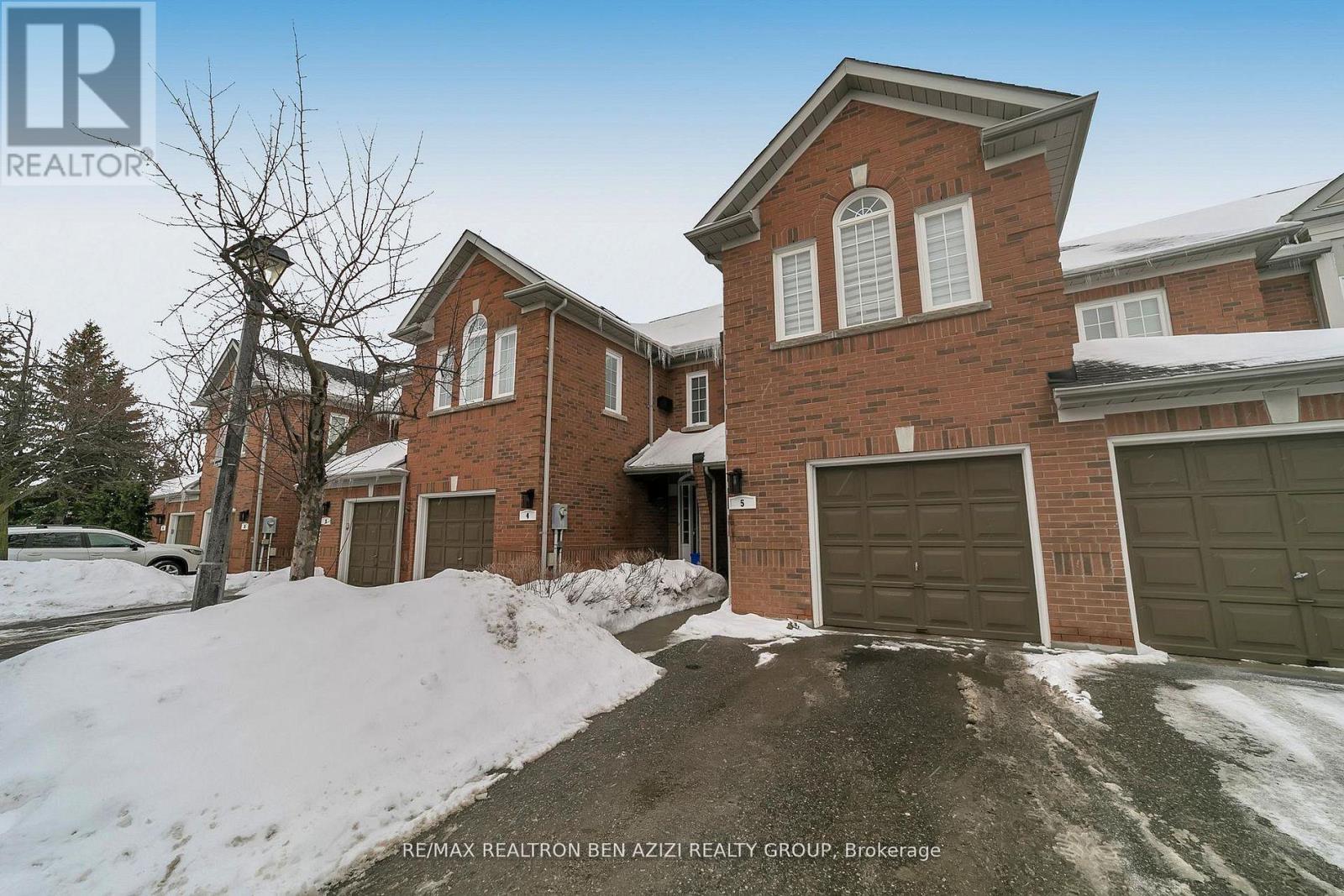 5 - 190 Harding Boulevard W, Richmond Hill (North Richvale), Ontario  L4C 0J9 - Photo 2 - N12870214