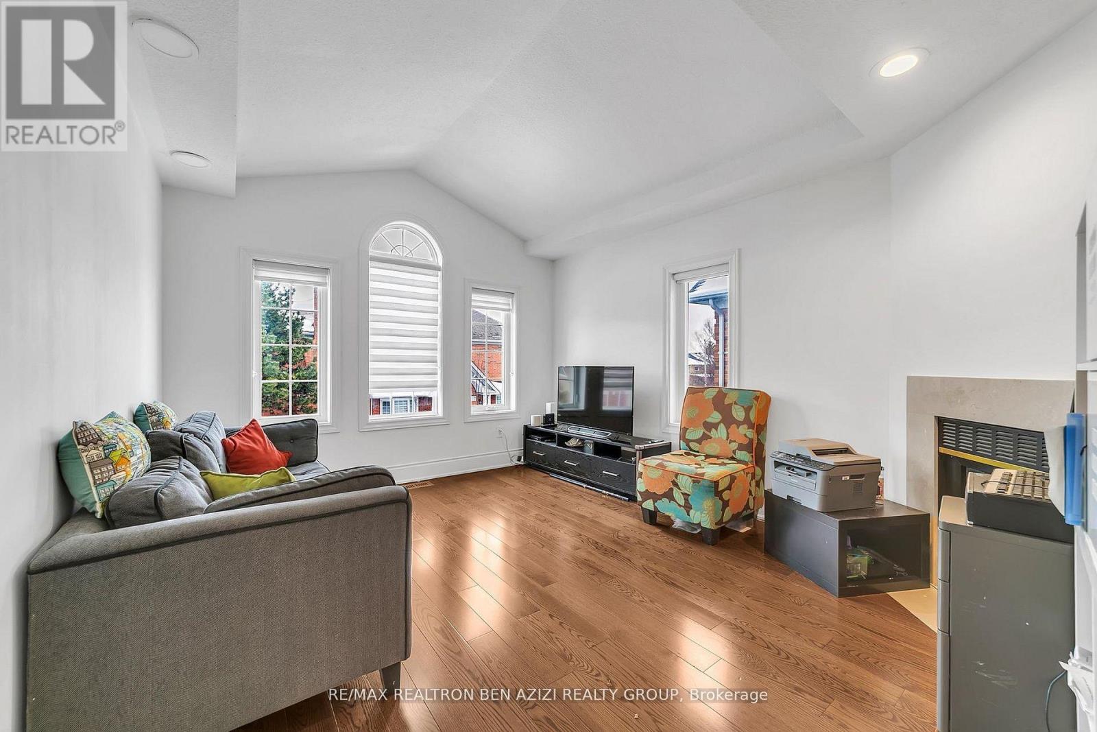 5 - 190 Harding Boulevard W, Richmond Hill (North Richvale), Ontario  L4C 0J9 - Photo 26 - N12870214