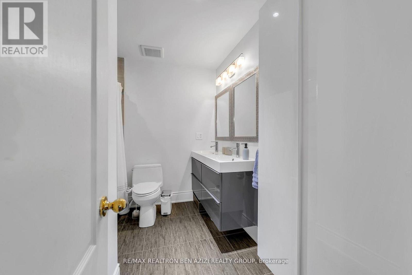 5 - 190 Harding Boulevard W, Richmond Hill (North Richvale), Ontario  L4C 0J9 - Photo 35 - N12870214