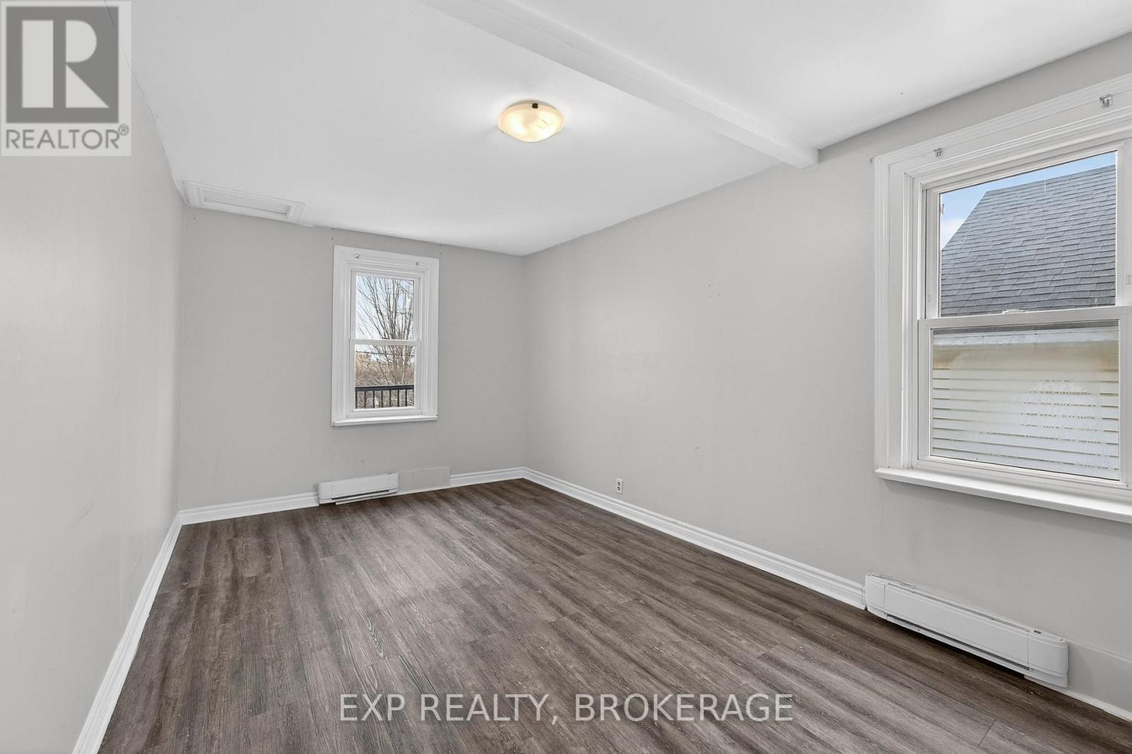 632 Macdonnell Street, Kingston (East Of Sir John A. Blvd), Ontario  K7K 4X3 - Photo 10 - X12870280