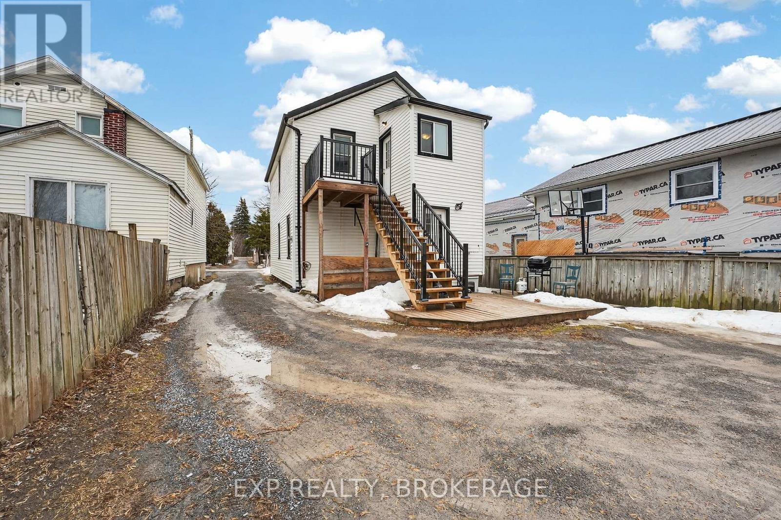632 Macdonnell Street, Kingston (East Of Sir John A. Blvd), Ontario  K7K 4X3 - Photo 14 - X12870280