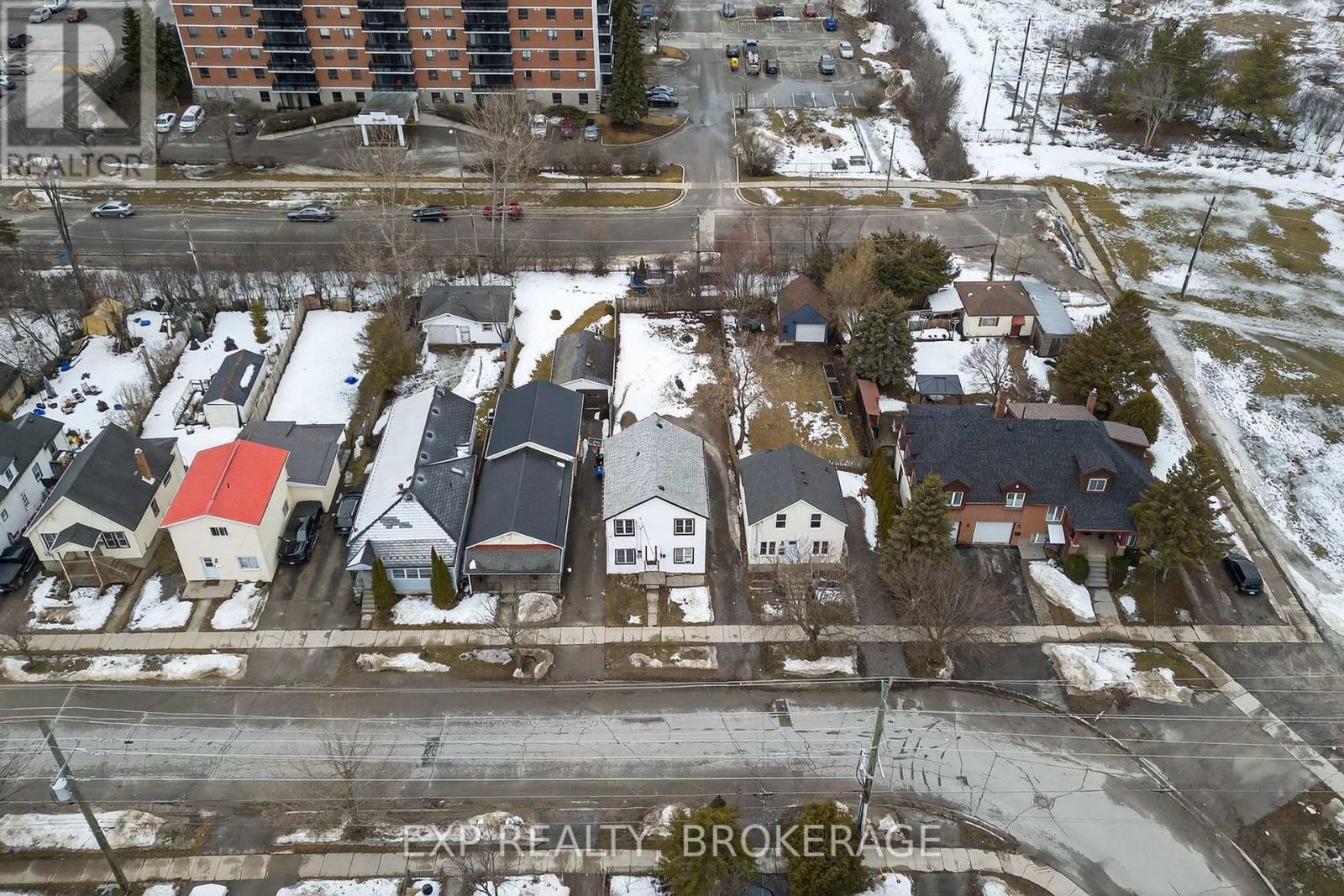 632 Macdonnell Street, Kingston (East Of Sir John A. Blvd), Ontario  K7K 4X3 - Photo 15 - X12870280