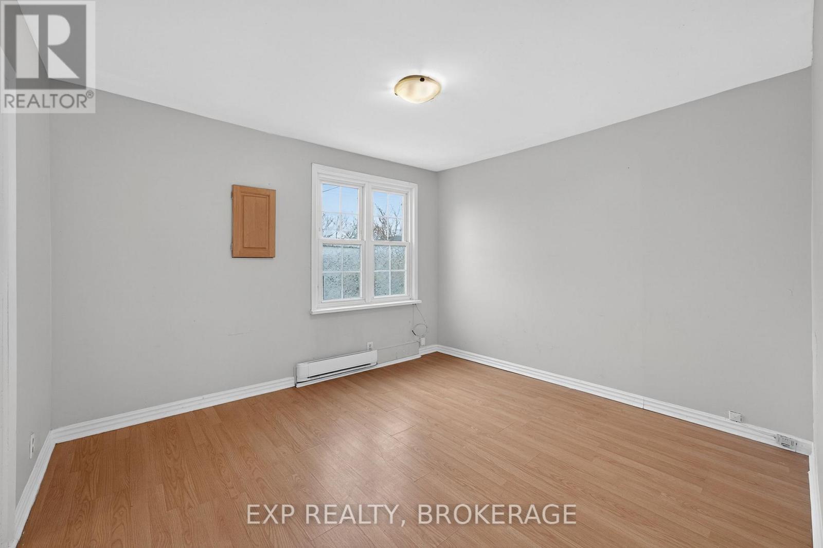 632 Macdonnell Street, Kingston (East Of Sir John A. Blvd), Ontario  K7K 4X3 - Photo 6 - X12870280