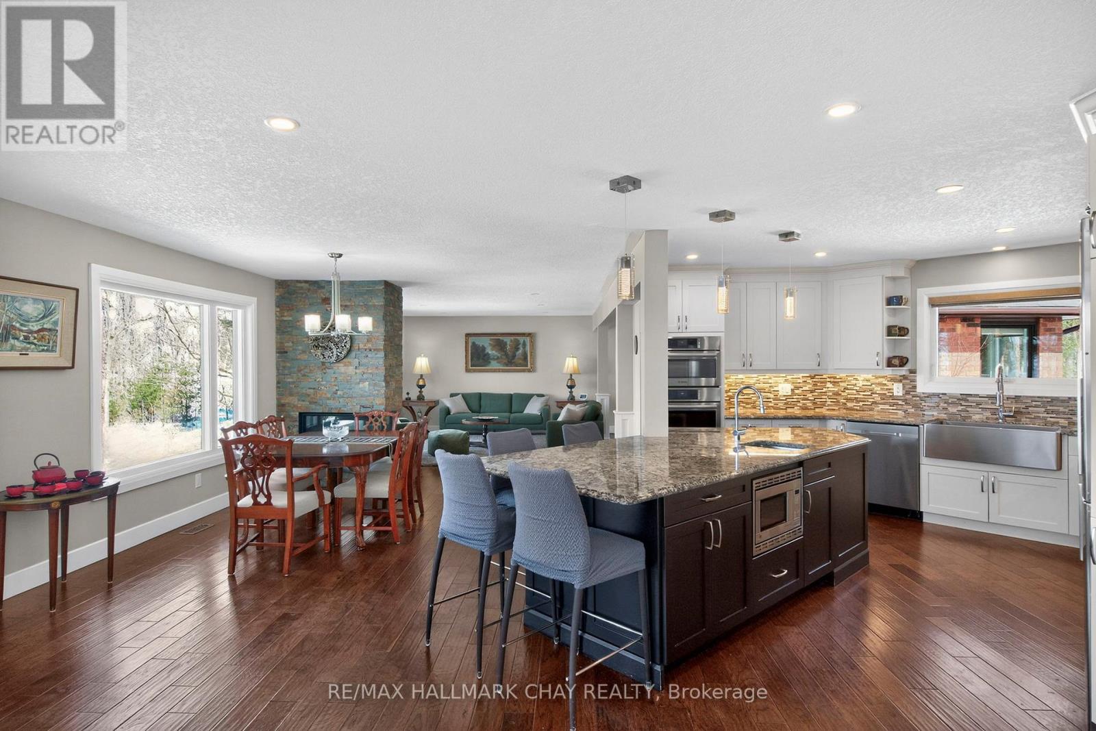 16 Highland Drive, Oro-Medonte (Horseshoe Valley), Ontario  L0L 2L0 - Photo 5 - S12870236