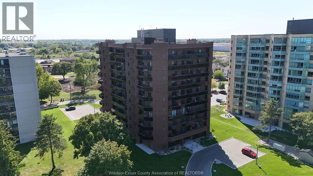 MLS# 26005007: 3663 RIVERSIDE DRIVE Unit# 904, Windsor, Canada