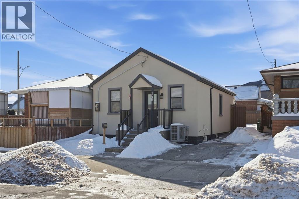 746 Roxborough Avenue, Hamilton, Ontario  L8H 1S7 - Photo 2 - 40803517