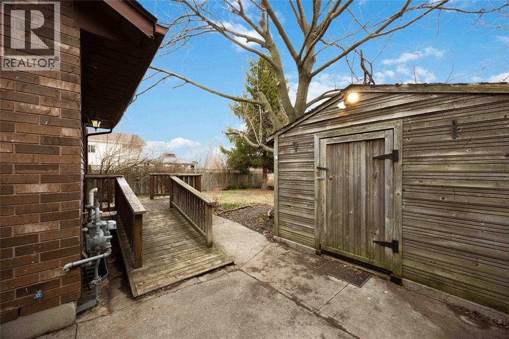 391 Bradford Drive, Sarnia, Ontario  N7S 5R4 - Photo 37 - 26004664