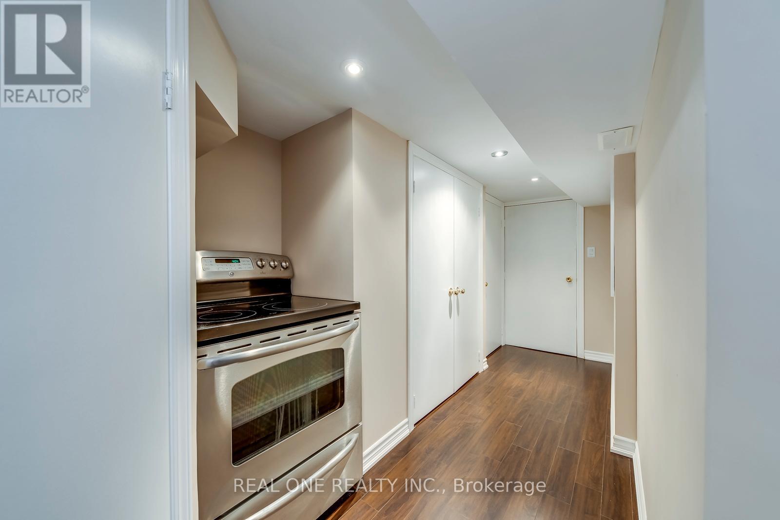 1407 Craigleith Road, Oakville, Ontario  L6H 0A7 - Photo 44 - W12870182