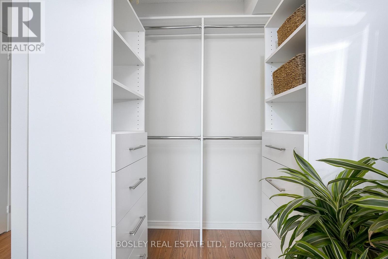 706 - 17 Michael Power Place, Toronto, Ontario  M9A 5G5 - Photo 18 - W12870188