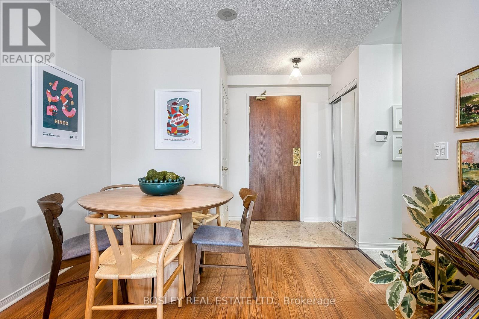 706 - 17 Michael Power Place, Toronto, Ontario  M9A 5G5 - Photo 8 - W12870188