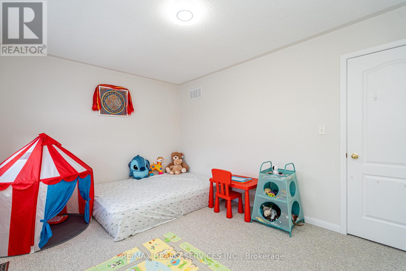 10 Penn Drive, Brampton (Fletcher's Meadow), Ontario  L7A 1N8 - Photo 36 - W12870210