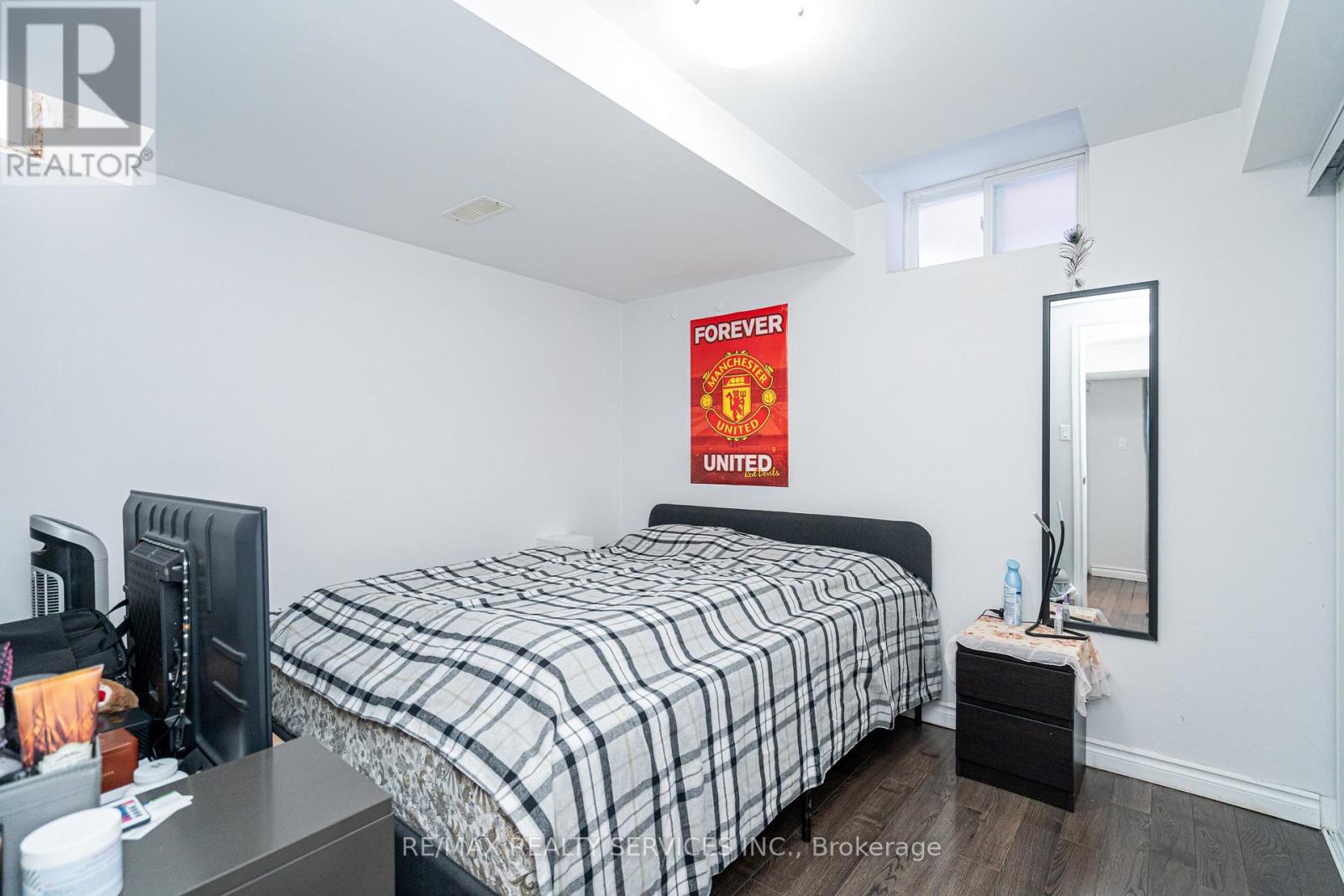 10 Penn Drive, Brampton (Fletcher's Meadow), Ontario  L7A 1N8 - Photo 45 - W12870210