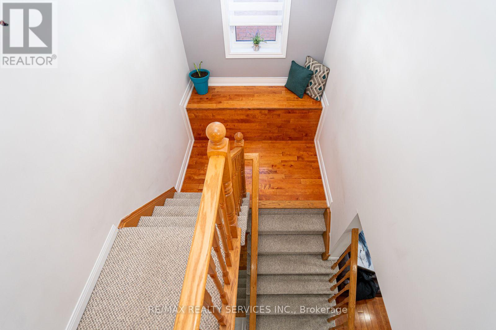 10 Penn Drive, Brampton (Fletcher's Meadow), Ontario  L7A 1N8 - Photo 49 - W12870210