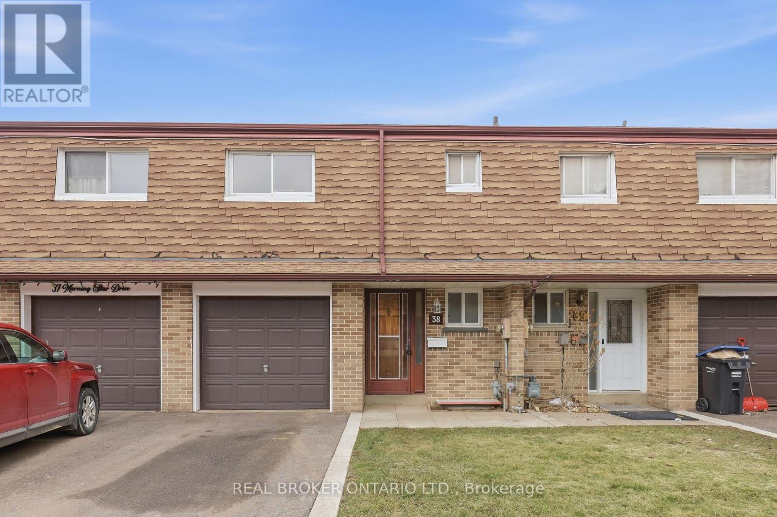 38 - 3860 Morning Star Drive, Mississauga (Malton), Ontario  L4T 1Y9 - Photo 2 - W12870276