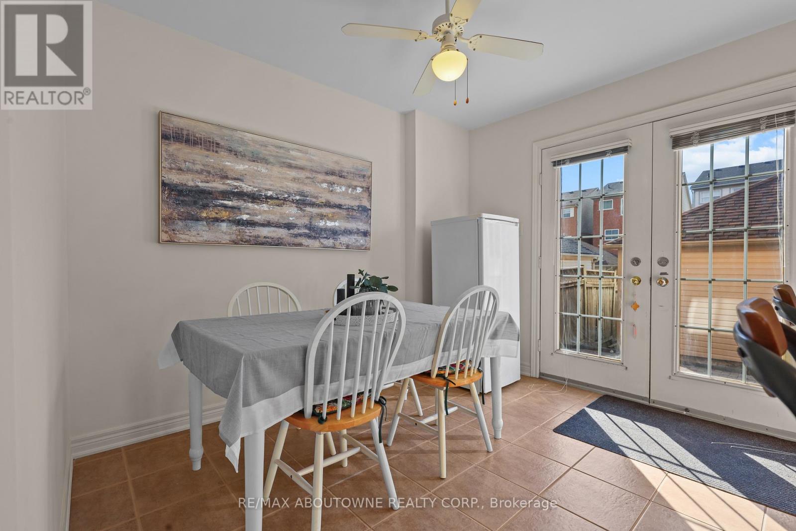 148 Littlewood Drive, Oakville (Ro River Oaks), Ontario  L6H 6T7 - Photo 15 - W12870294