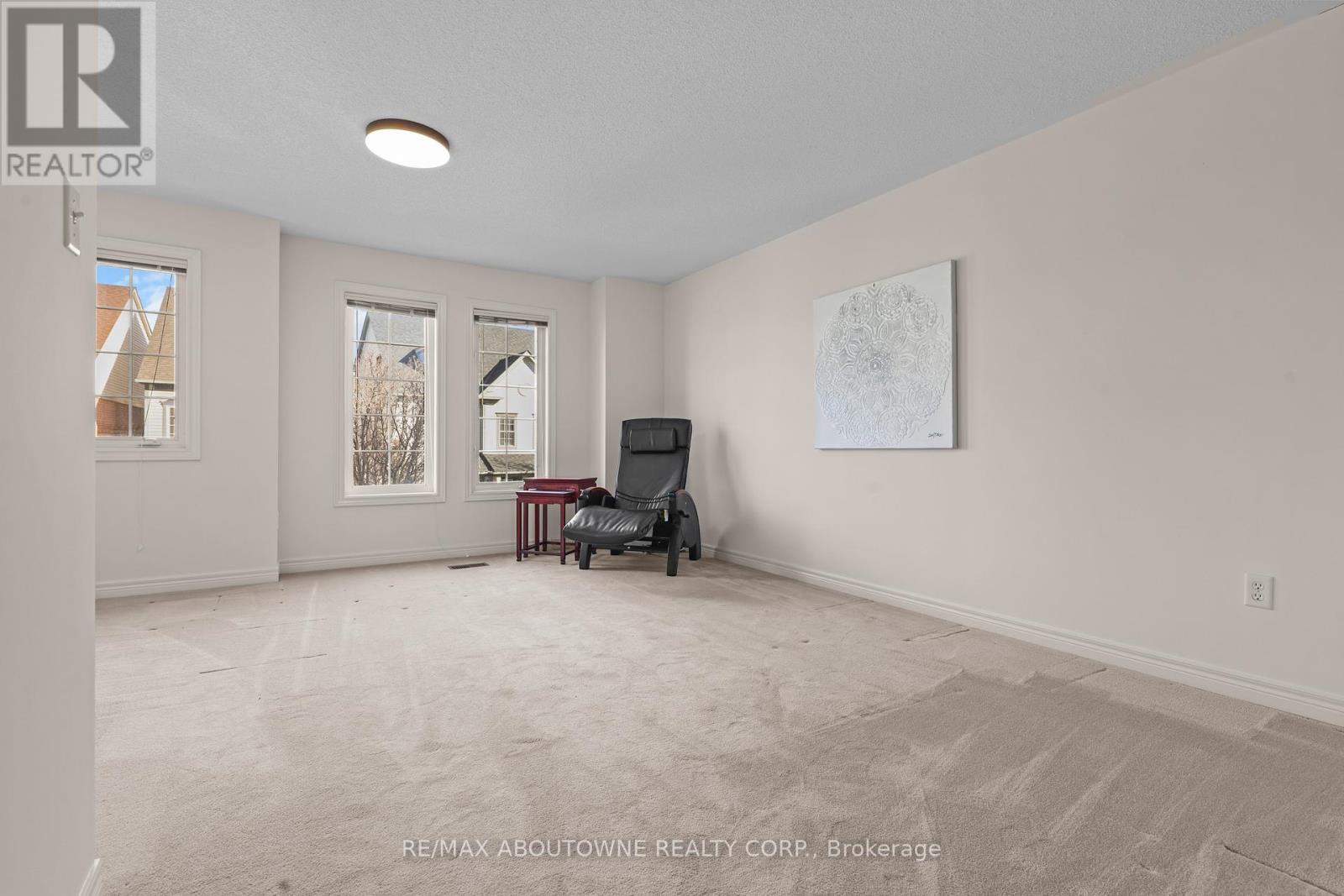 148 Littlewood Drive, Oakville (Ro River Oaks), Ontario  L6H 6T7 - Photo 17 - W12870294