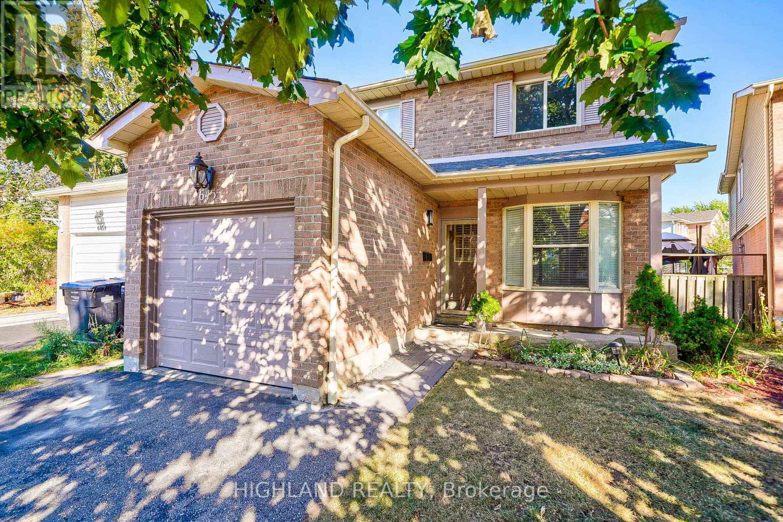 6455 Tisler Crescent, Mississauga (Meadowvale), Ontario  L5N 3G6 - Photo 2 - W12870316