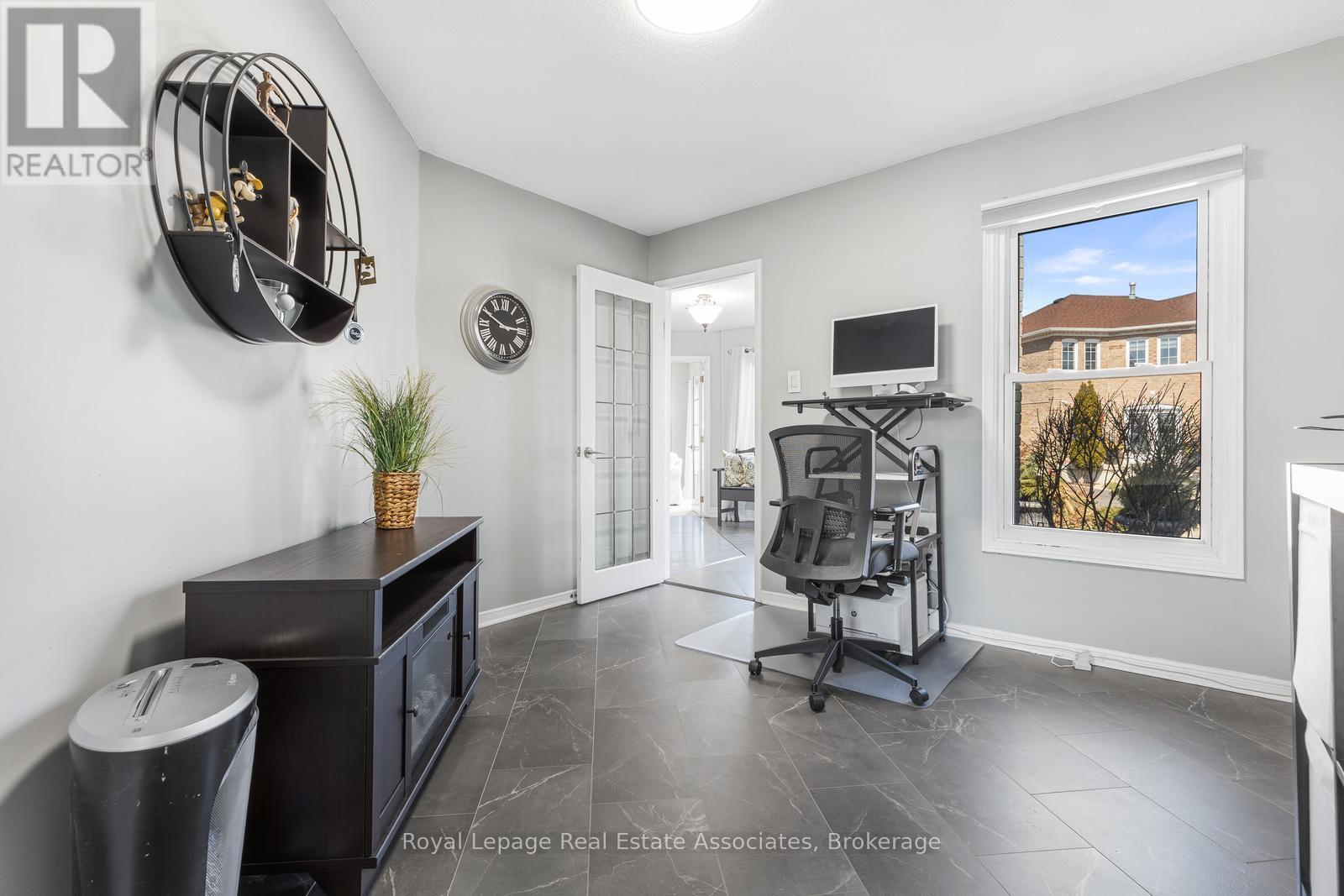 6762 Snow Goose Lane, Mississauga (Lisgar), Ontario  L5N 5J2 - Photo 5 - W12870326