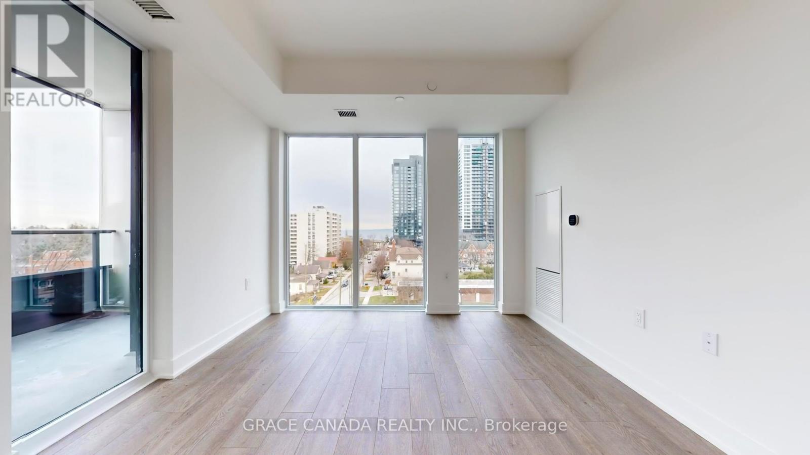 605 - 2088 JAMES STREET, Burlington, Ontario