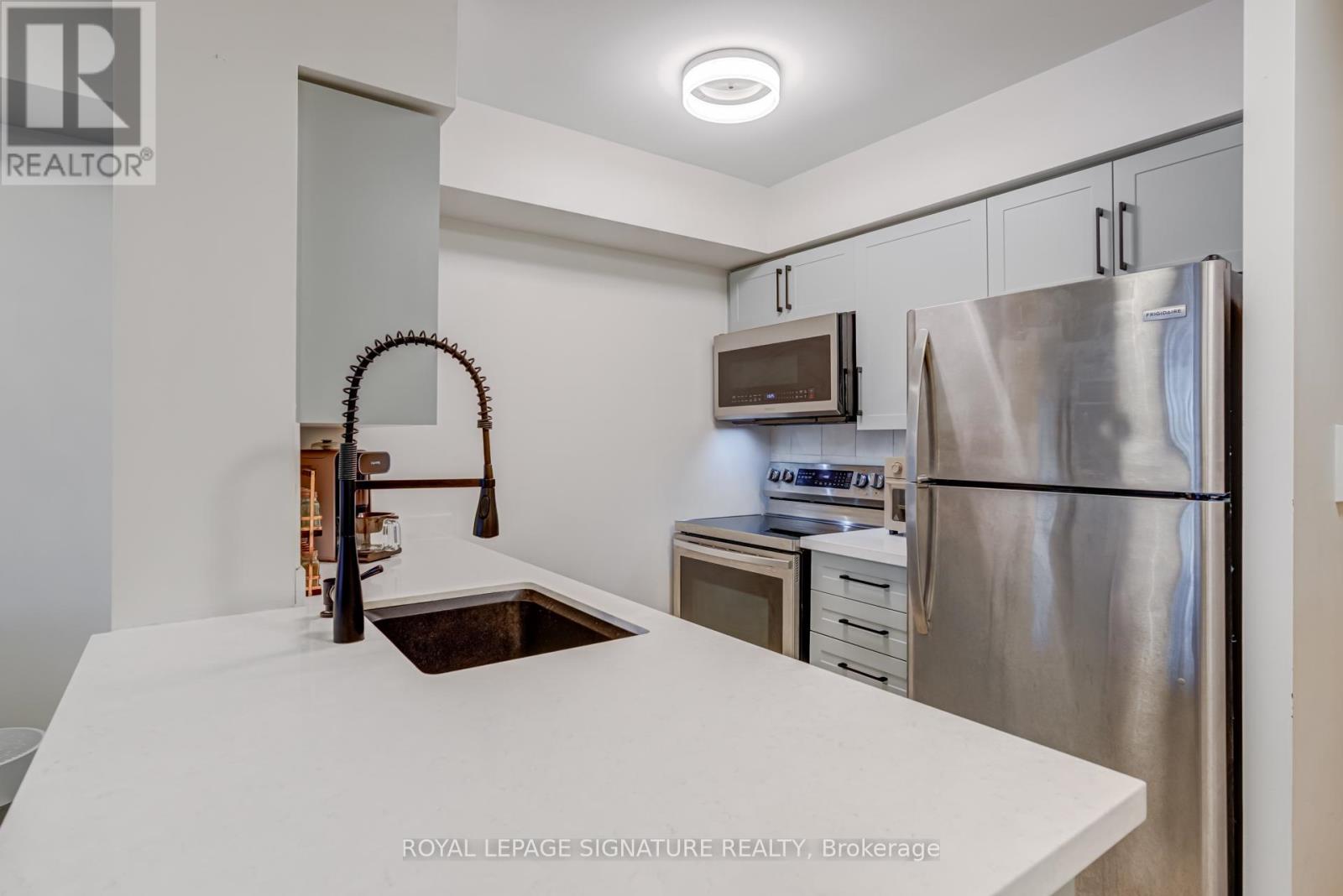 1011 - 4978 Yonge Street, Toronto (Lansing-Westgate), Ontario  M2N 7G8 - Photo 3 - C12655870